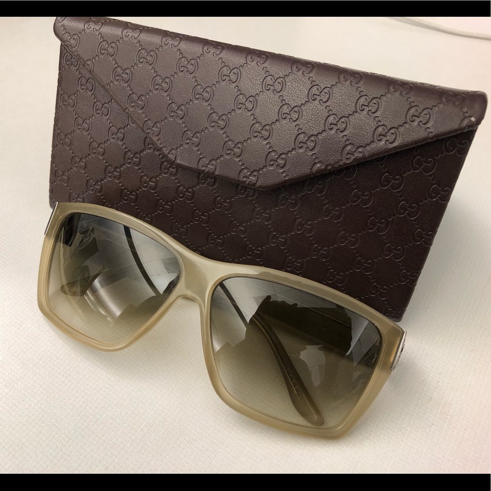 100% Authentic Gucci Sunglasses Nude w Gray Lenses